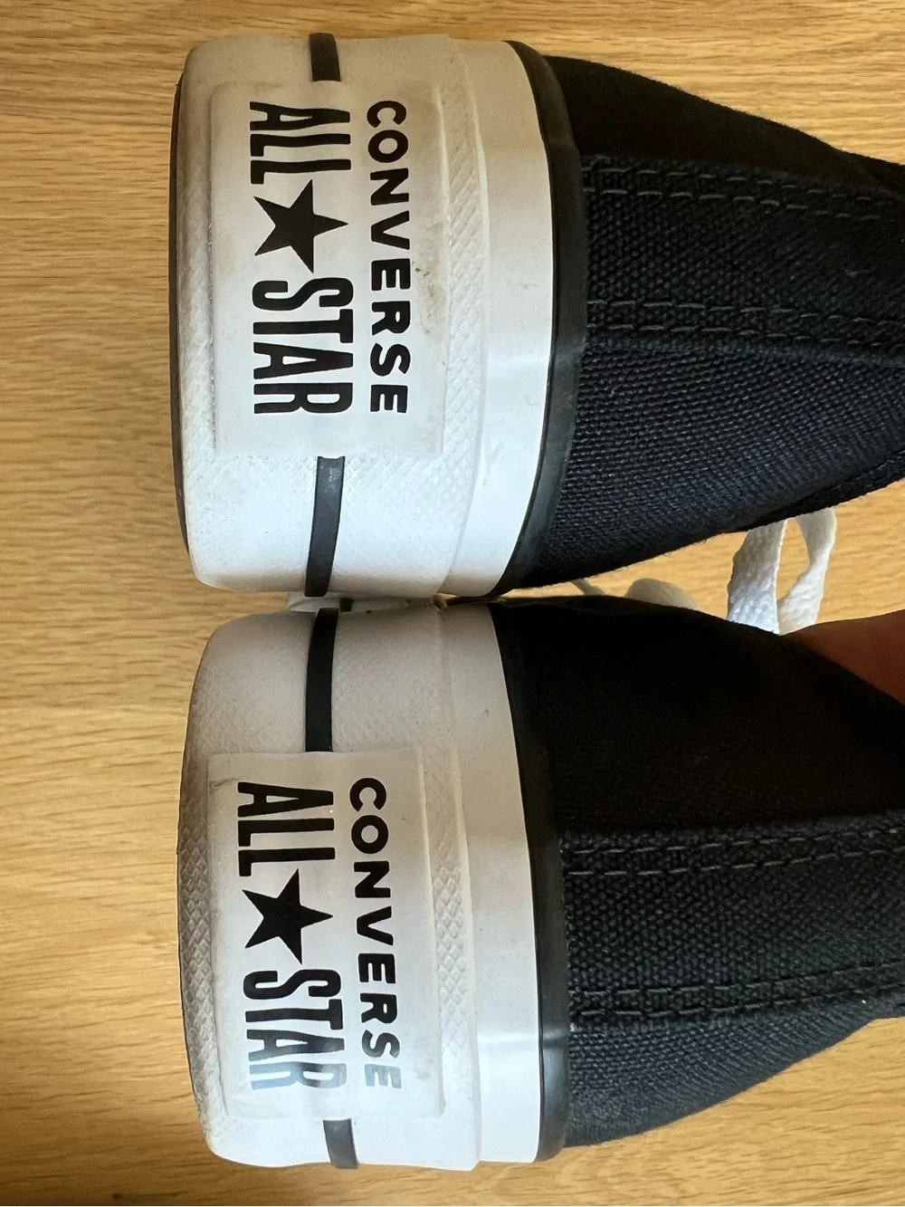 Converse Chuck Taylor All Star Black and White Low-Top Canvas Sneakers, Size 8